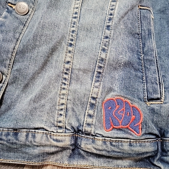 Star Wars Her Universe Princess Leia Women’s Denim Jacket w/ Patches Sz 2 - Picture 2 of 10